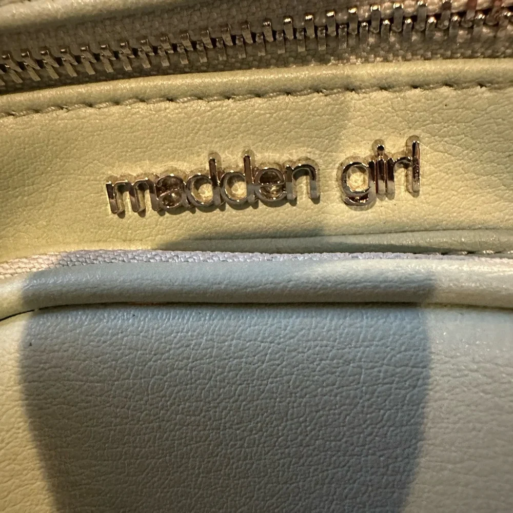 MADDEN GIRL CELLPHONE CROSSBODY HANDBAG In mint color!! - Picture 15 of 15